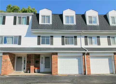 2005 Presidential Pkwy #79, Twinsburg, OH 44087