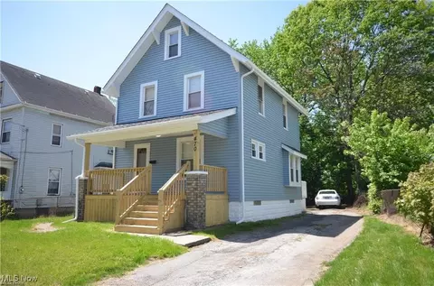 470 Inman St, Akron, OH 44306
