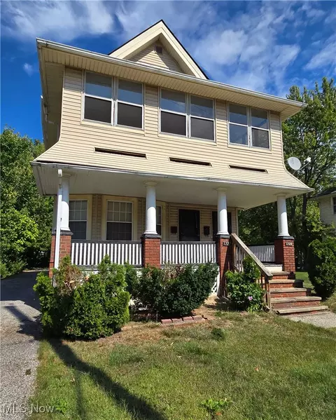1727 Cliffview Rd, Cleveland, OH 44112