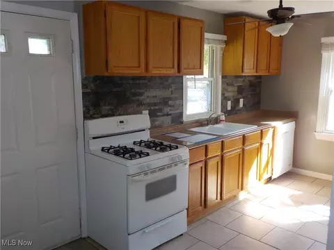 Kitchen - 625 Delaware Ave, Elyria, OH 44035 photo 1 of 1