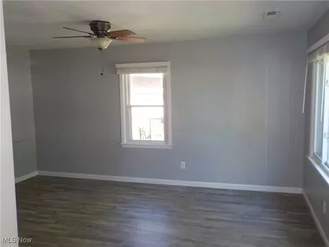 Living - 625 Delaware Ave, Elyria, OH 44035 photo 2 of 2