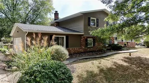 8694 Lansdale Ave NW, North Canton, OH 44720
