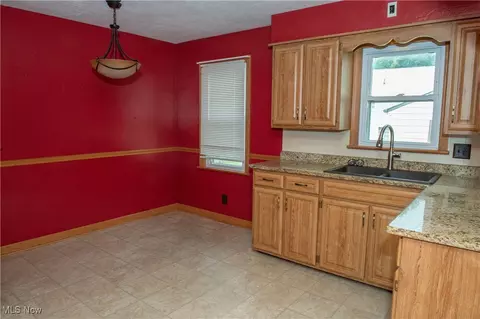 Kitchen - 97 Grimm Heights Ave, Struthers, OH 44471 photo 1 of 5