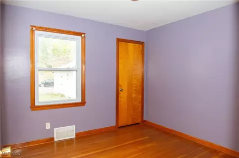 Bedroom - 97 Grimm Heights Ave, Struthers, OH 44471 photo 5 of 6