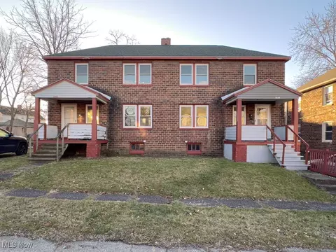 3948-3952 4th St, Struthers, OH 44471