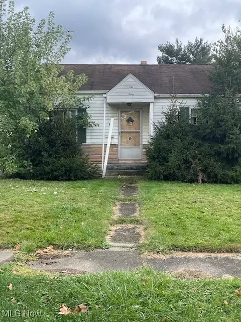 683 Packard St NW, Warren, OH 44483