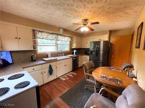 1402 Mcdowell St NE, Canton, OH 44721 photo 6