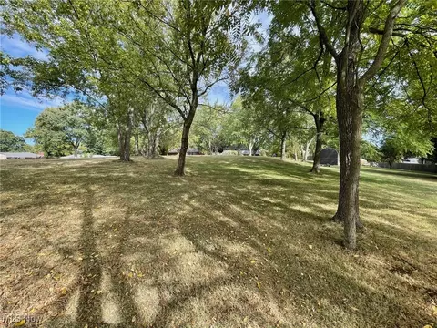 1402 Mcdowell St NE, Canton, OH 44721 photo 32
