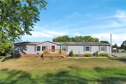 7340 Pleasant View Dr, Lisbon, OH 44432
