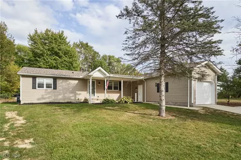 8111 Lake Rd, Seville, OH 44273