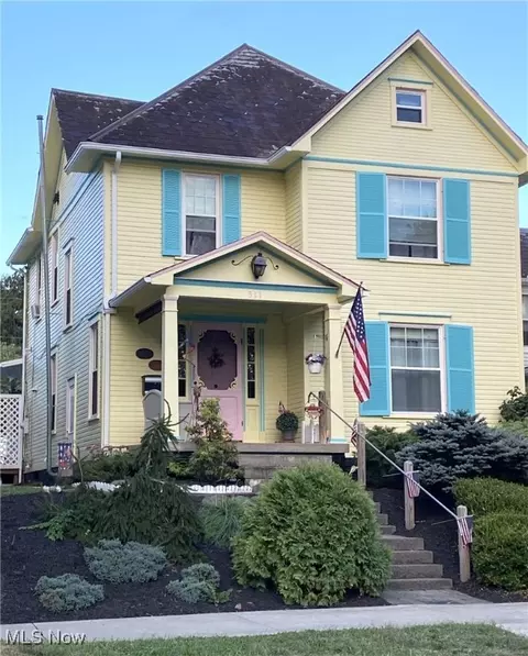511 N 7th St, Marietta, OH 45750