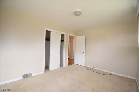 Bedroom - 327 Overlook Blvd, Struthers, OH 44471 photo 2 of 5