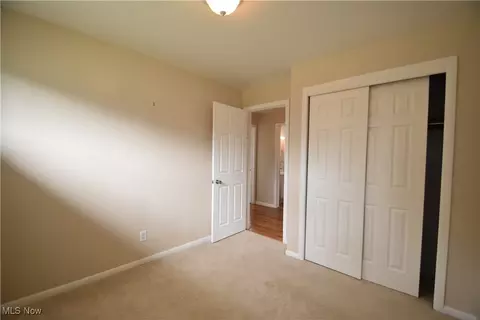 Bedroom - 327 Overlook Blvd, Struthers, OH 44471 photo 4 of 5