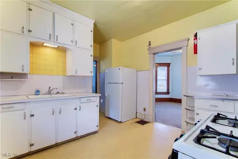 220 Broad Ave NW, Canton, OH 44708 photo 17