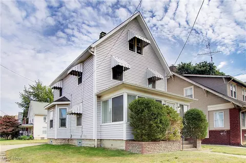 220 Broad Ave NW, Canton, OH 44708 photo 3