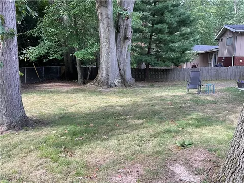 Exterior - 2655 Burlingham Dr, Ashtabula, OH 44004 photo 6 of 6