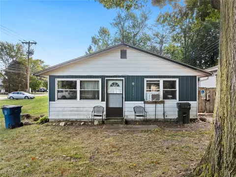 4875 Lear Nagle Rd, North Ridgeville, OH 44039