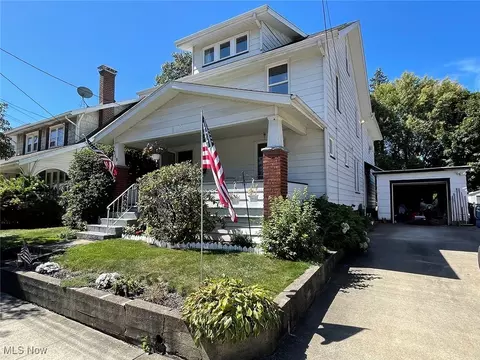 319 S Silver St, Louisville, OH 44641