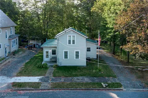 144 Park St, Leetonia, OH 44431