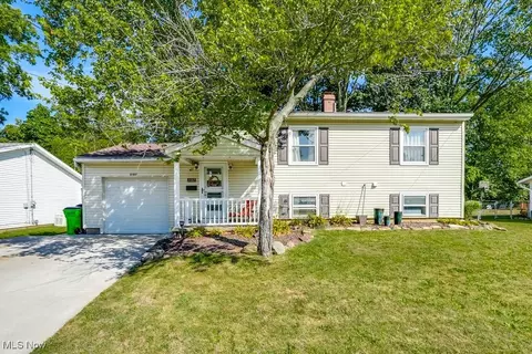 2187 Marhofer Ave, Stow, OH 44224