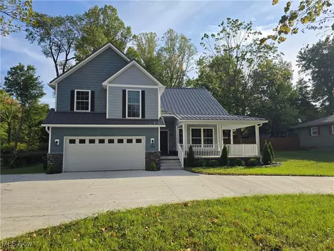 506 Swank Dr, Tallmadge, OH 44278