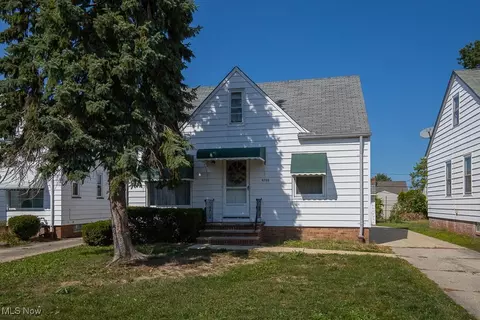 4706 Russell Ave, Cleveland, OH 44134