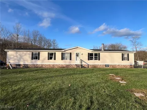 11507 Weimer Dr SE, East Canton, OH 44730