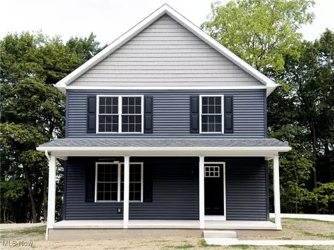 1040 Bernard St, Youngstown, OH 44502