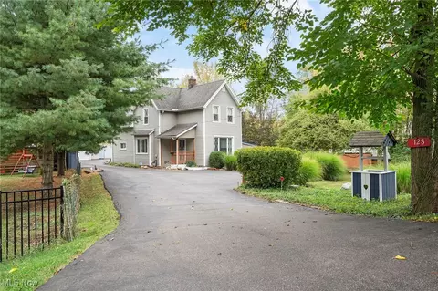 128 Egbert Rd, Bedford, OH 44146