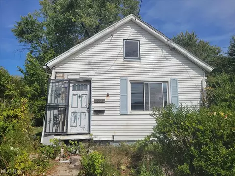 7407 Canton Ave, Cleveland, OH 44105