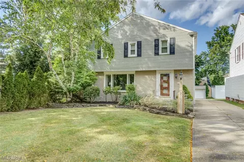 22375 Fairmount Blvd, Shaker Heights, OH 44118