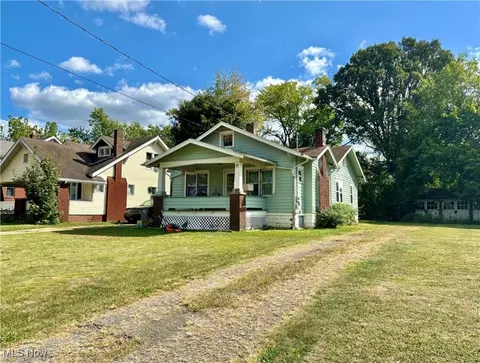 41 W Avondale Ave, Youngstown, OH 44507