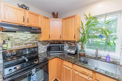 36369 Stevens Blvd, Willoughby, OH 44094 photo 22