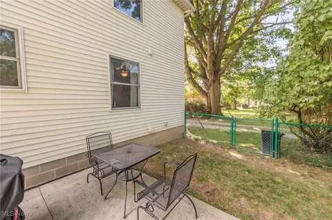36369 Stevens Blvd, Willoughby, OH 44094 photo 5