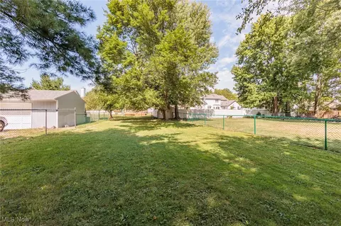 36369 Stevens Blvd, Willoughby, OH 44094 photo 9