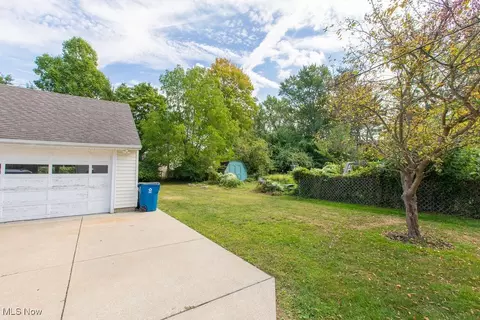 Exterior - 4791 Willoughcroft Rd, Willoughby, OH 44094 photo 4 of 8