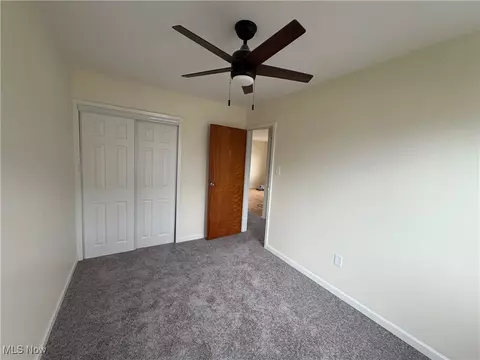 211 E 235th St, Euclid, OH 44123 photo 4