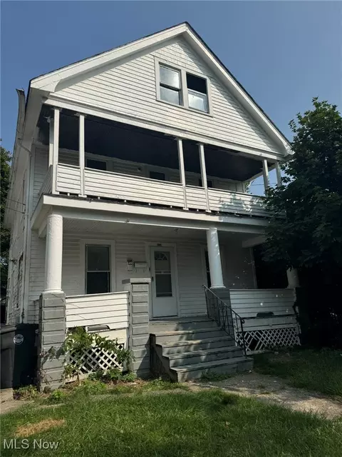 389 E 160th St, Cleveland, OH 44110