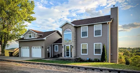 3110 Christy Rd, Marietta, OH 45750