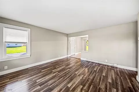 Living - 922 Garrison Rd, Ashtabula, OH 44004 photo 4 of 4