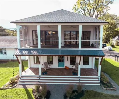 3939 Edgewater Dr, Vermilion, OH 44089
