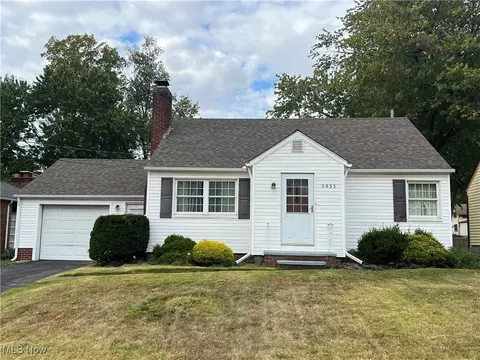 5035 Barrie St NW, Canton, OH 44708