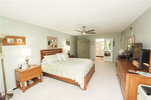 Bedroom - 655 Hampton Ridge Dr, Akron, OH 44313 photo 3 of 5