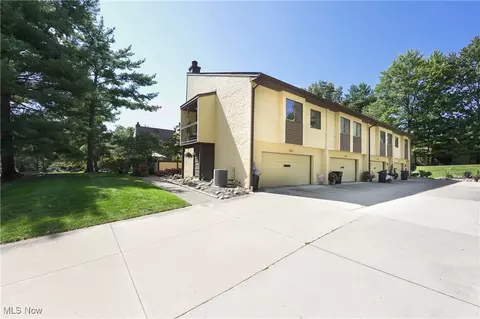 Exterior - 655 Hampton Ridge Dr, Akron, OH 44313 photo 11 of 12