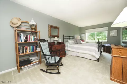 Bedroom - 655 Hampton Ridge Dr, Akron, OH 44313 photo 2 of 5