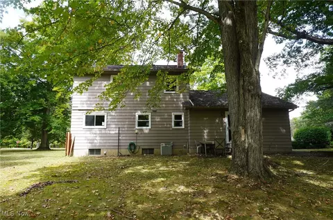 3965 Mccarty Dr, Canfield, OH 44406 photo 2