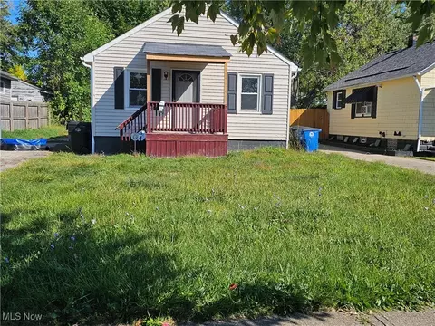 16607 Lipton Ave, Cleveland, OH 44128
