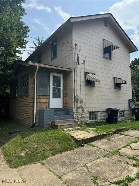 460 Baird St, Akron, OH 44311