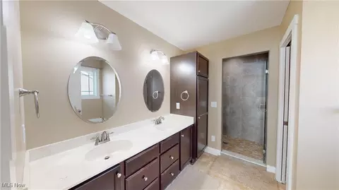 Bath - 3729 Kalie Ave, Rootstown, OH 44272 photo 3 of 5