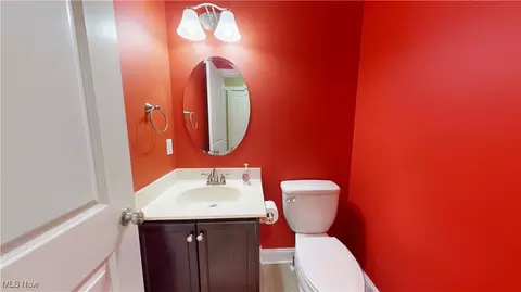 Bath - 3729 Kalie Ave, Rootstown, OH 44272 photo 2 of 5